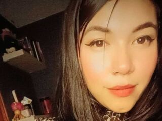 LucyHeit's Asian live cam performers Profile Image